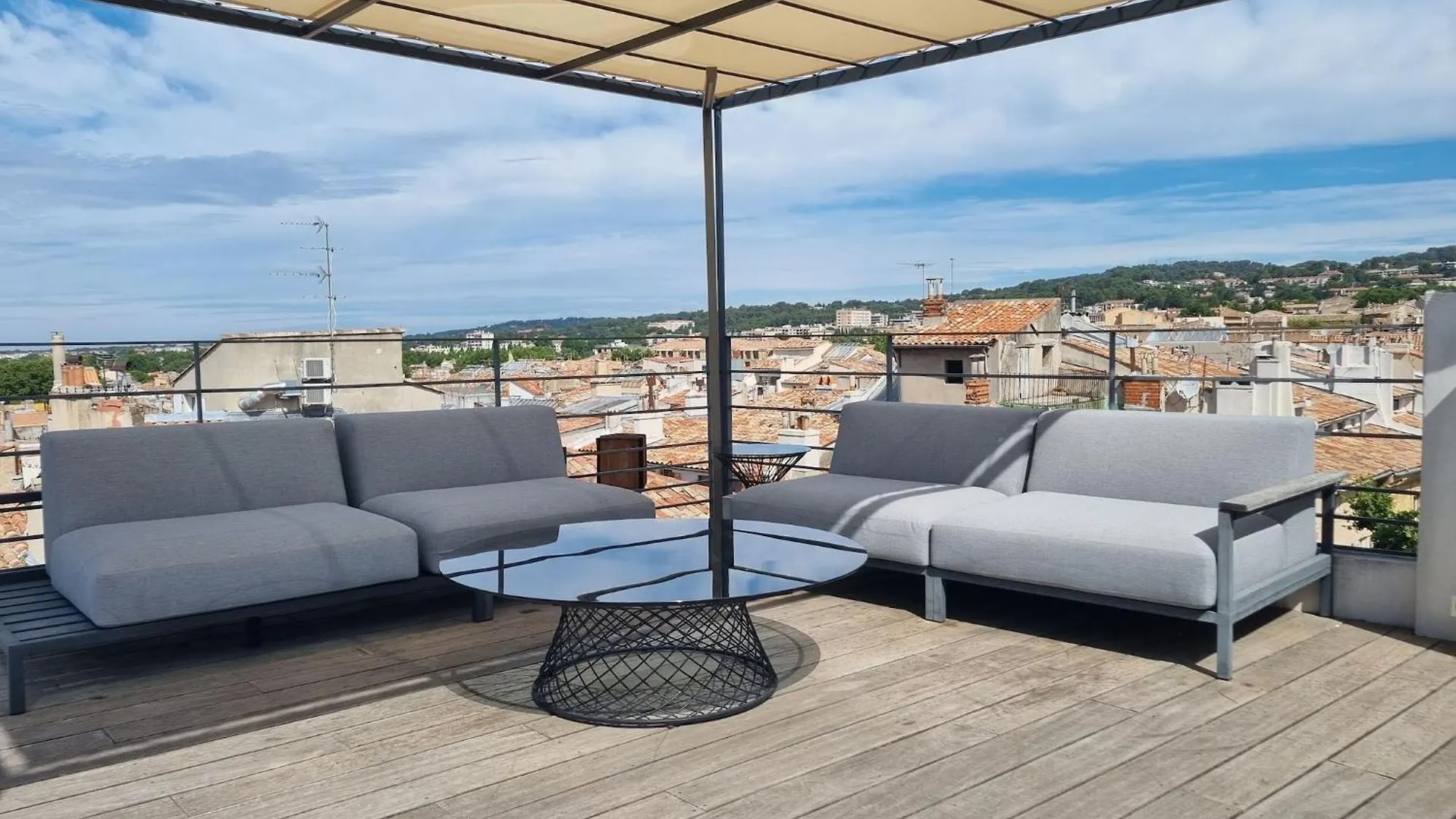 6 Rue Marechal Foch - Luxury Apartment - Terrace Aix-en-Provence