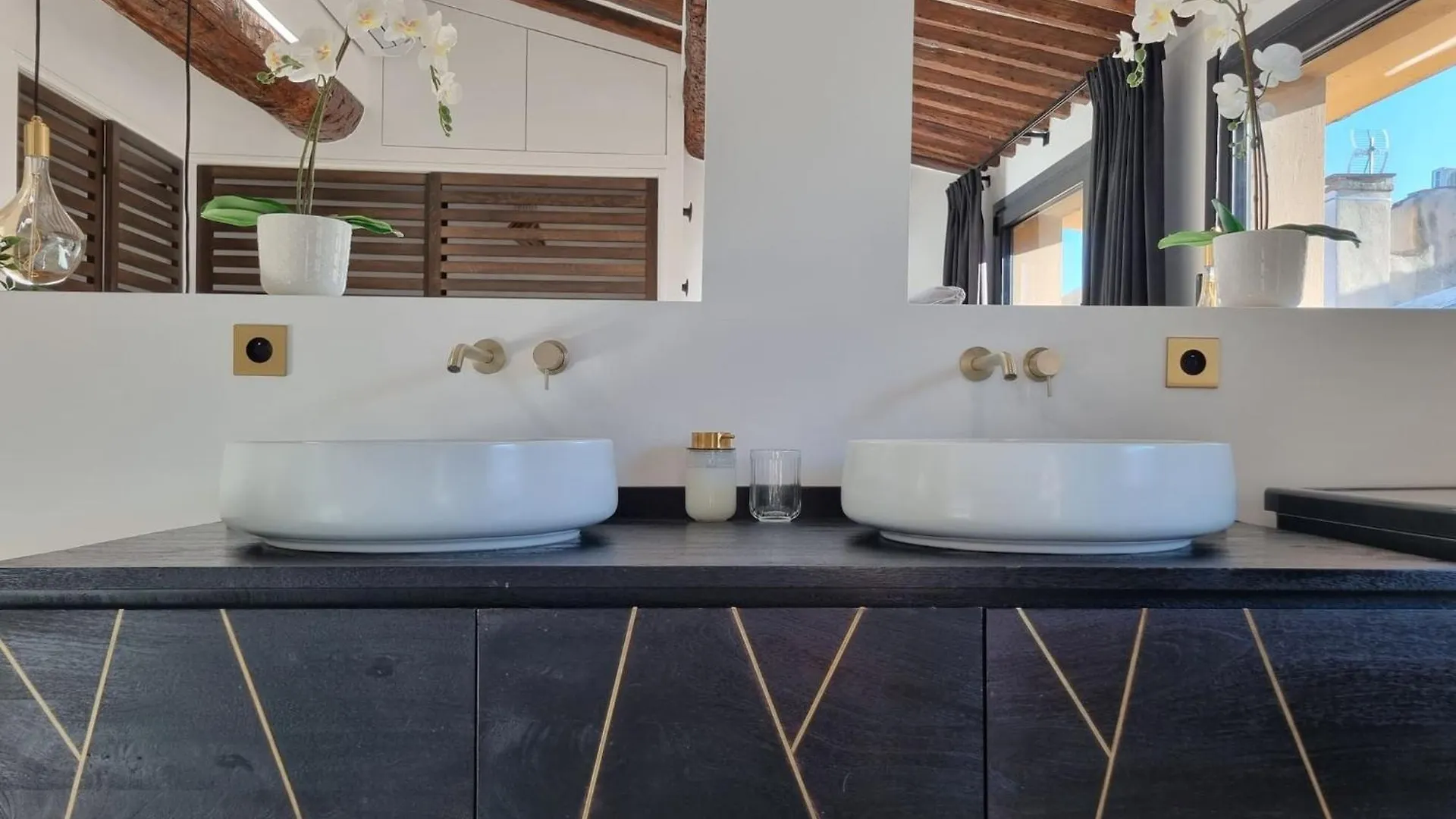 6 Rue Marechal Foch - Luxury Apartment - Terrace Aix-en-Provence